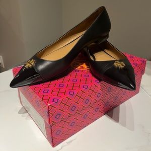 Tory Burch Everly Pointed Toe Flat in 9.5 Black